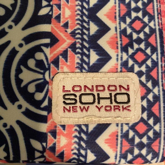 London Soho New York wristlet - Picture 1 of 12